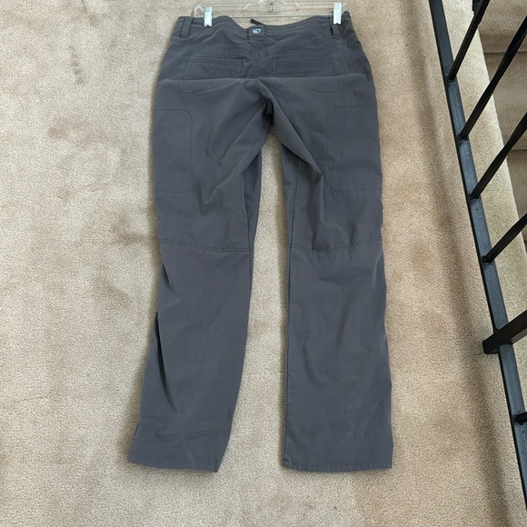 Kuhl gray convertible pants with zipper/drawstring/ button front  size 6 short. - Picture 2 of 9